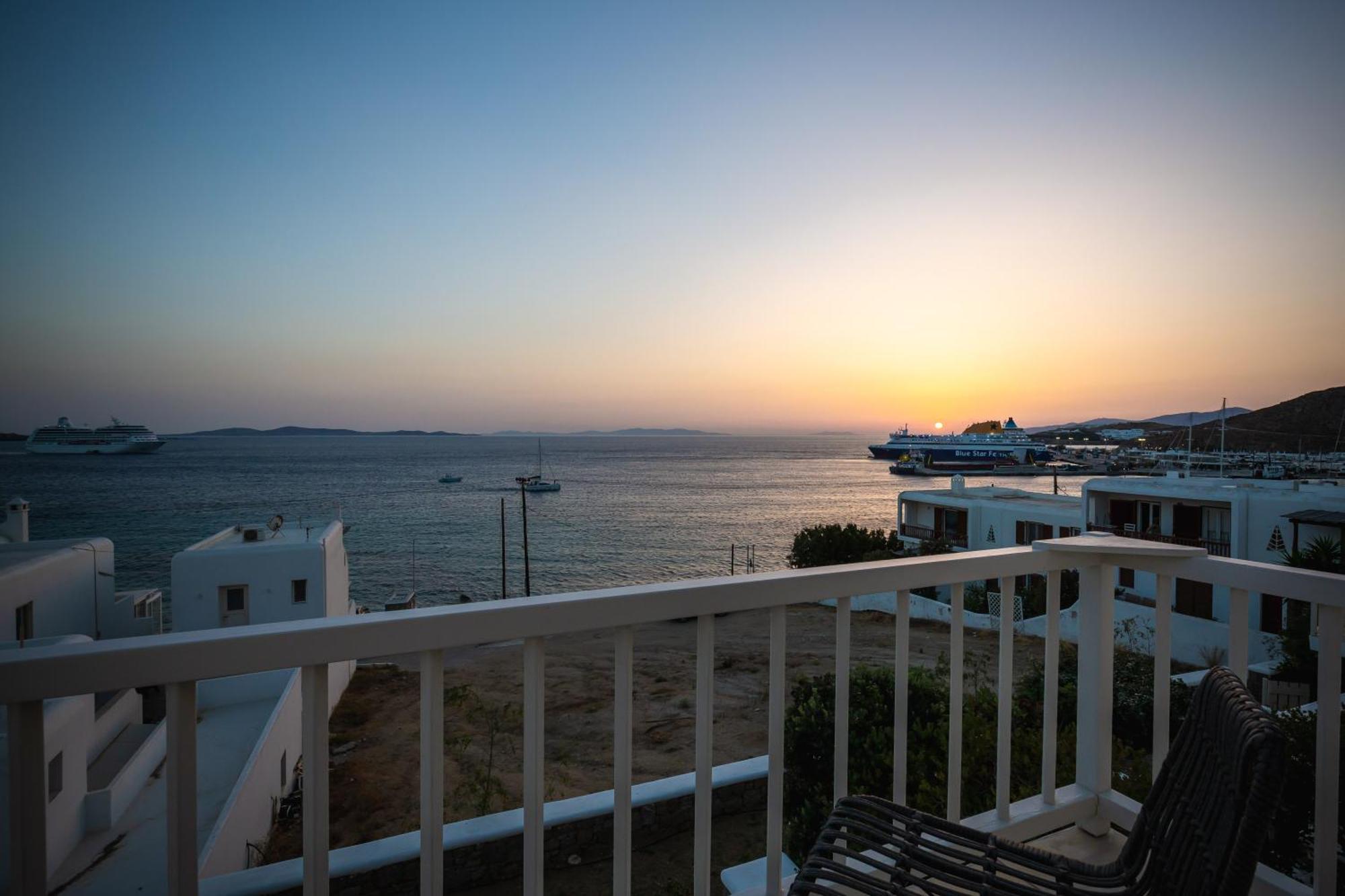 Namaste Boutique Apartments Mykonos Tourlos Bagian luar foto